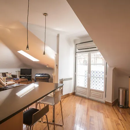 Apartment Grand Parliament Duplex By Homing Lisbon