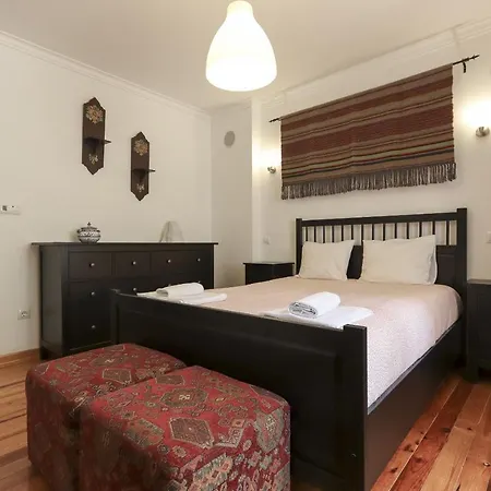 Grand Parliament Duplex By Homing Apartment Lisbon