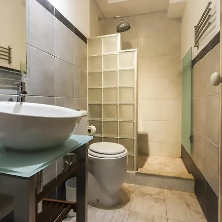 Apartment Grand Parliament Duplex By Homing
