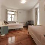 Grand Parliament Duplex By Homing