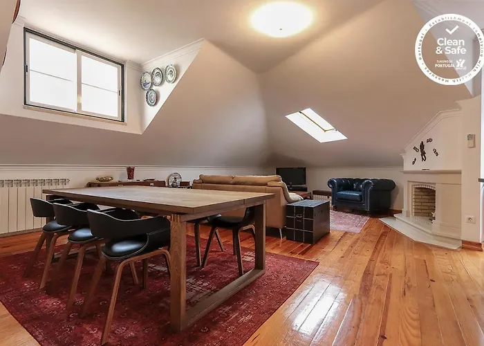 Grand Parliament Duplex By Homing