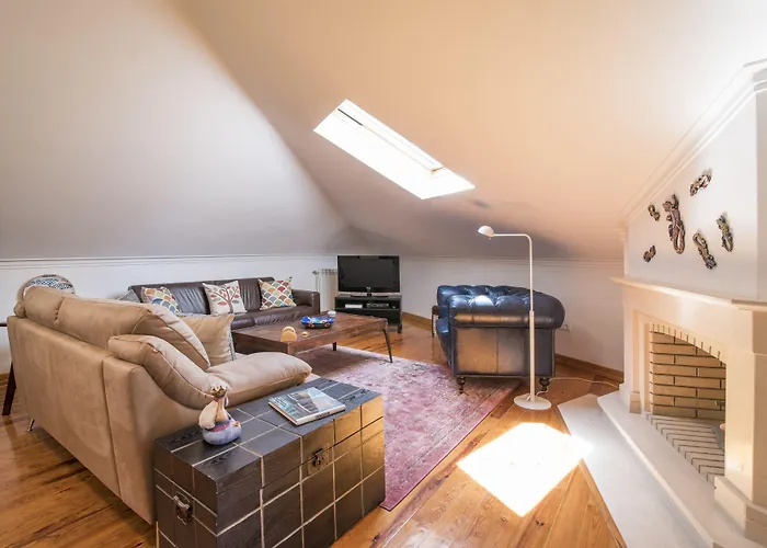 Grand Parliament Duplex By Homing