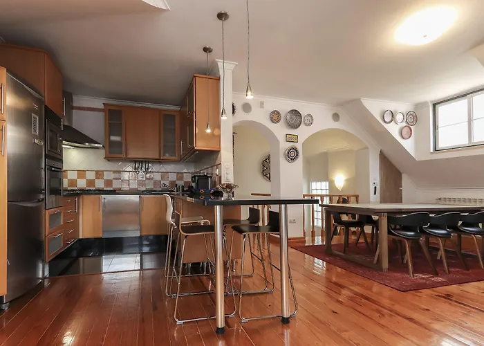Grand Parliament Duplex By Homing